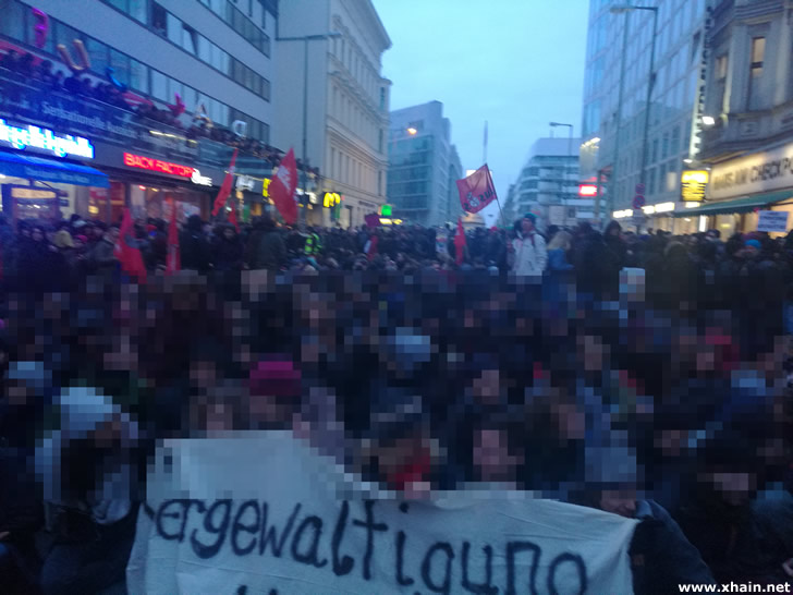 Blockade am Checkpoint Charlie