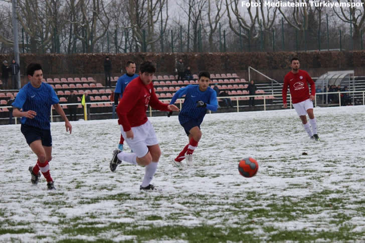 Enes Cabuk (Türkiyemspor Berlin) Enes Cabuk (Türkiyemspor Berlin)