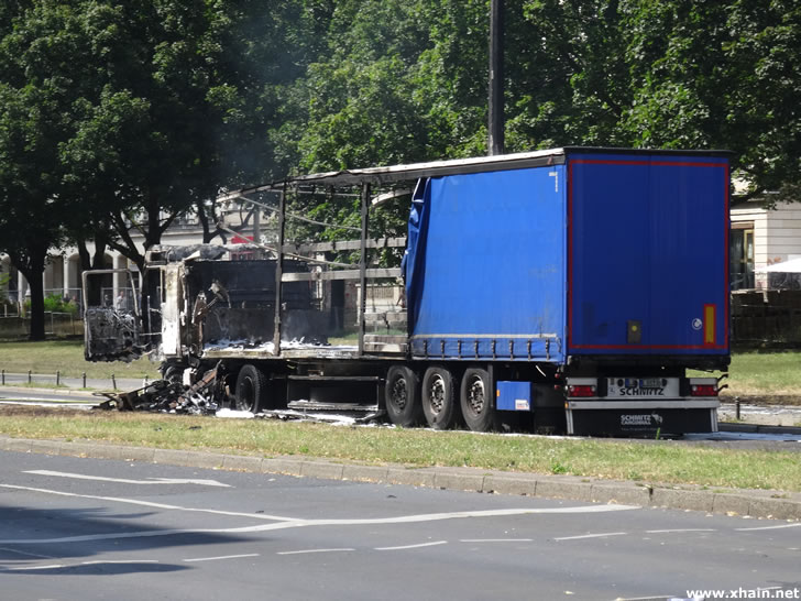 LKW-Unfall Frankfurter Allee LKW-Unfall Frankfurter Allee