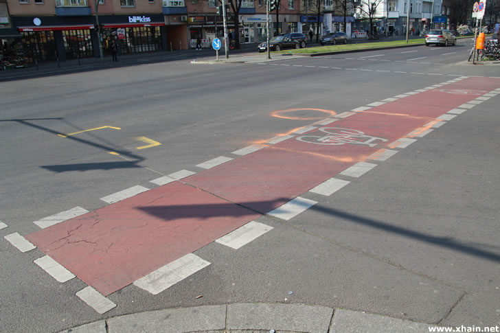 Unfall an der Ecke Frankfurter Allee / Samariterstraße